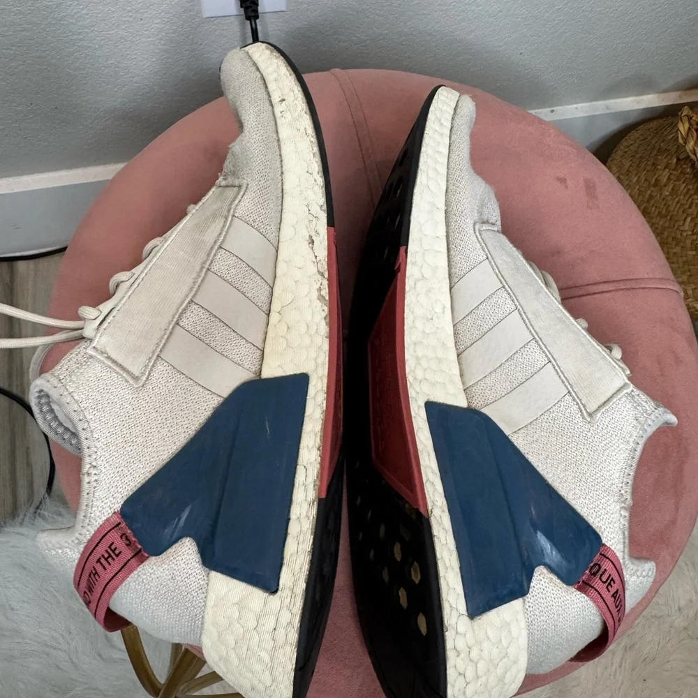 Adidas NMD R1 Men's Size 9 1/2‎ Cream White Blue Boost Running Shoes Primeknit
